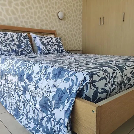 Апартаменты Dream Vacation By The Sea